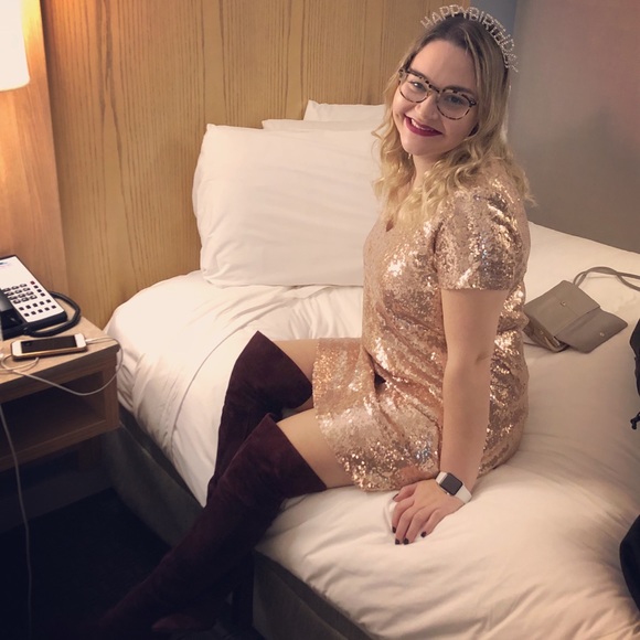 Meet your Posher 💕 - Picture 8 of 8